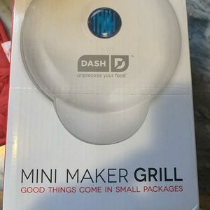 Dash mini grill